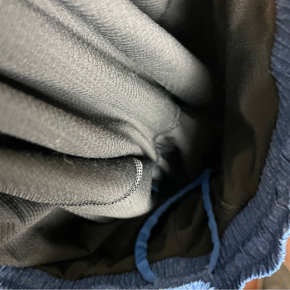 Mens lululemon shorts - Picture 5 of 6